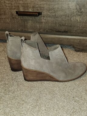 Women's TOMS Taupe Suede Wedge Ankle Boots